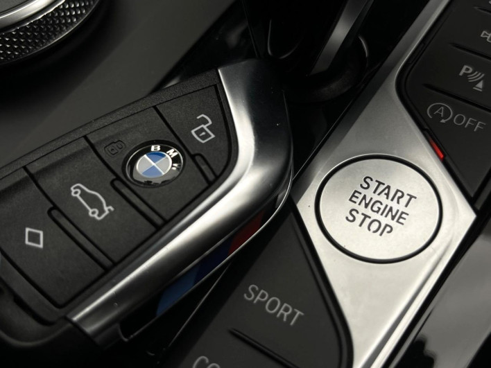 2024 BMW X4 3DA-VJ20 (UW-69f1f7e36b71d)[25]