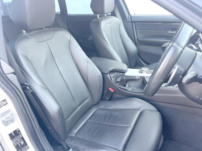 2015 BMW 4 Series DBA-4A28 (UW-69f1f7e3e391b)[24]