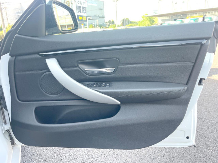2015 BMW 4 Series DBA-4A28 (UW-69f1f7e3e391b)[23]