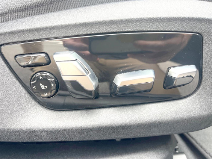 2018 BMW 5 Series DBA-JA20 (UW-69f1f7e54ceb6)[27]