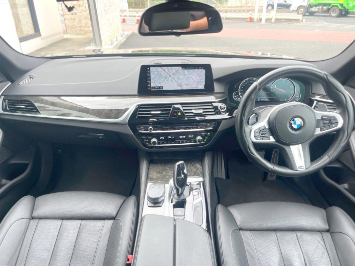 2018 BMW 5 Series DBA-JA20 (UW-69f1f7e54ceb6)[22]