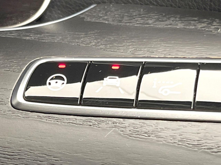 2019 Mercedes Benz E Class 4AA-213077C (UW-69f1f7eae7925)[26]