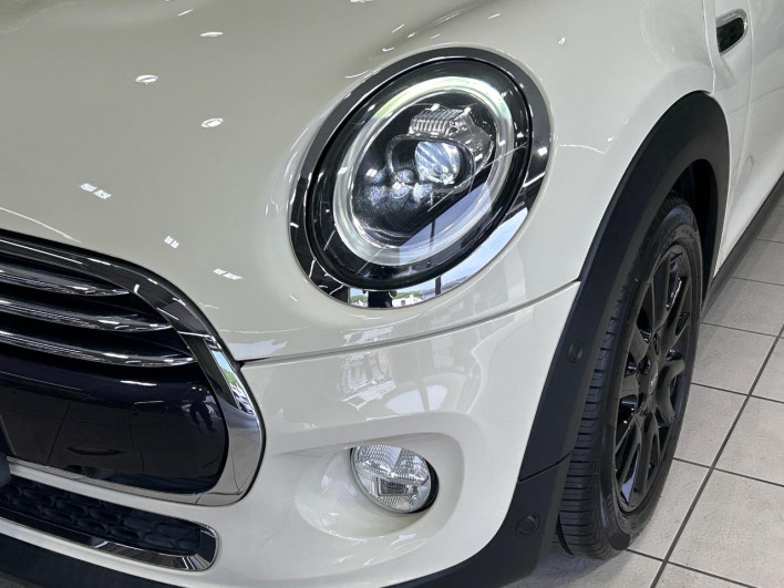 2019 Rover Mini DBA-XR15M (UW-69f1f7ebda2ae)[21]