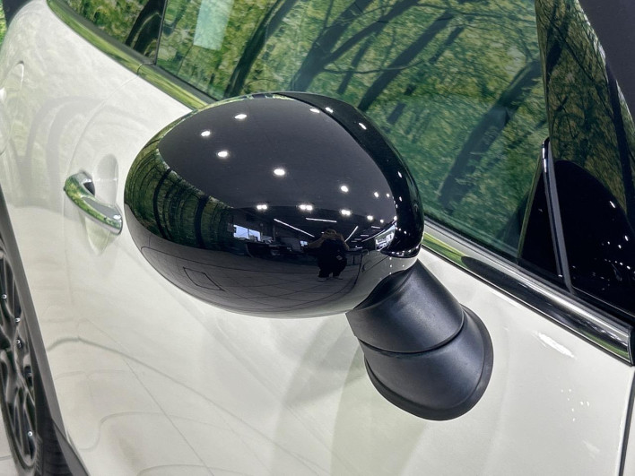 2019 Rover Mini DBA-XR15M (UW-69f1f7ebda2ae)[20]