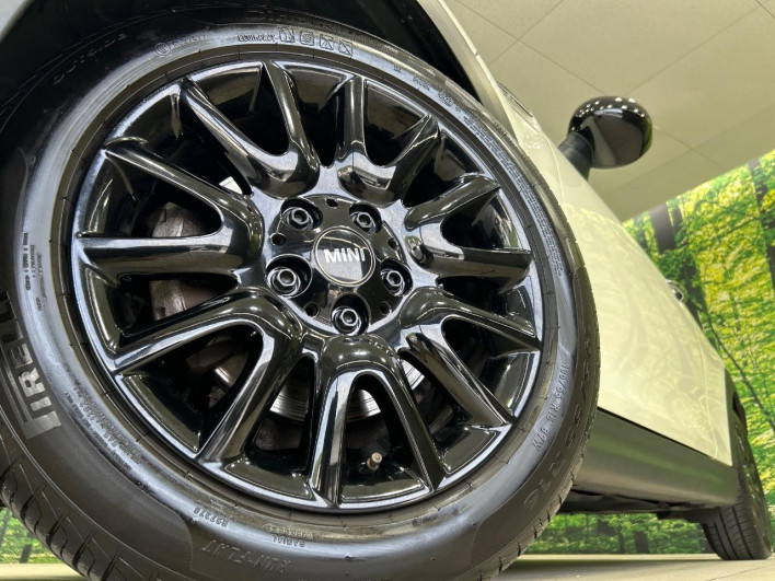 2019 Rover Mini DBA-XR15M (UW-69f1f7ebda2ae)[18]