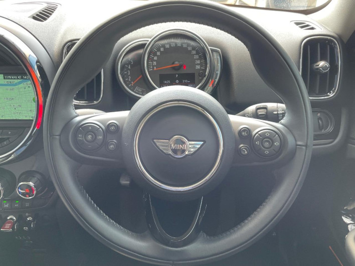 2018 Rover Mini LDA-YT20 (UW-69f1f7ed0b62e)[4]