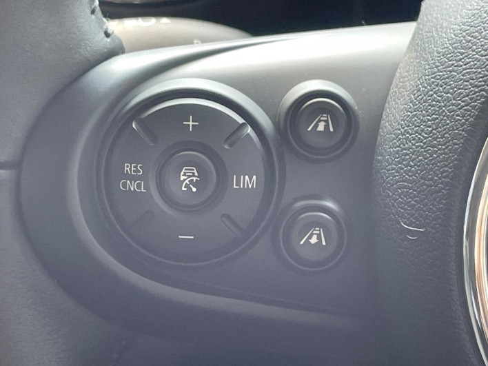 2018 Rover Mini LDA-YT20 (UW-69f1f7ed0b62e)[5]