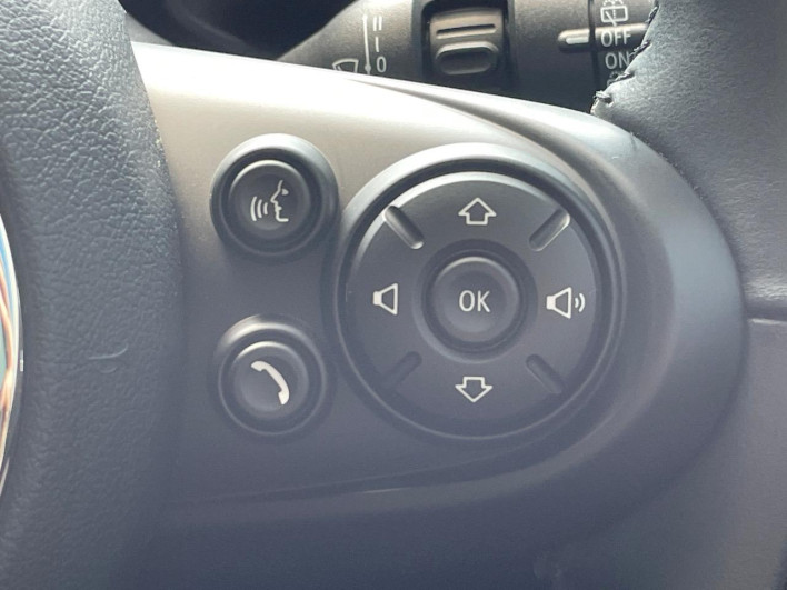 2018 Rover Mini LDA-YT20 (UW-69f1f7ed0b62e)[6]