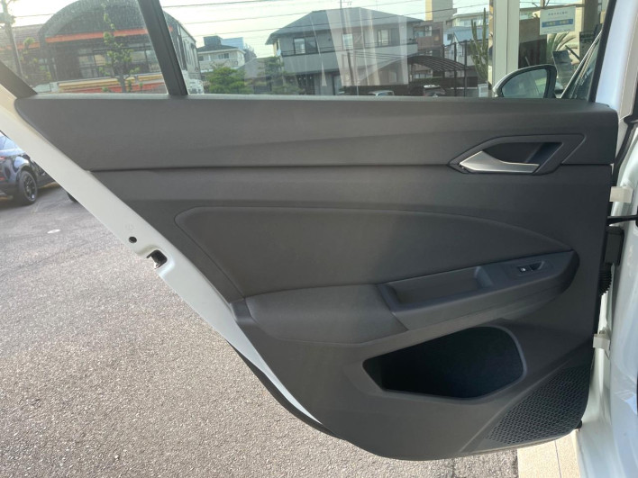 2022 Volkswagen Golf 3DA-CDDTS (UW-69f1f7ed426fa)[20]