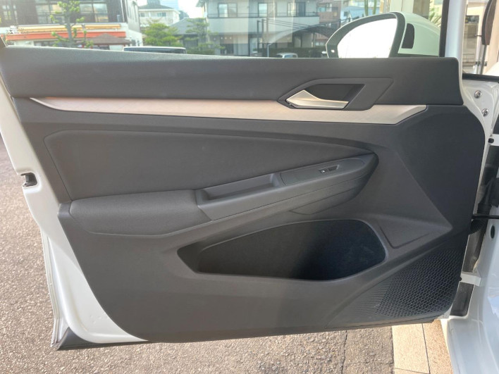 2022 Volkswagen Golf 3DA-CDDTS (UW-69f1f7ed426fa)[18]