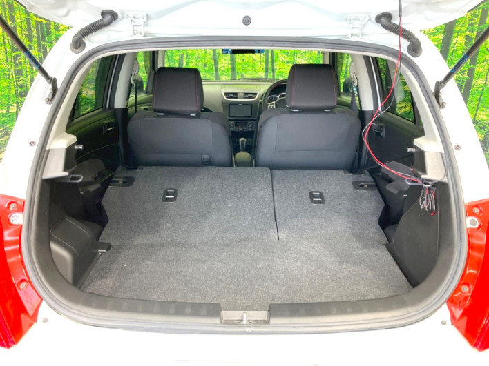 2012 Suzuki Swift Sport CBA-ZC32S (UW-69f1f7ef41762)[23]