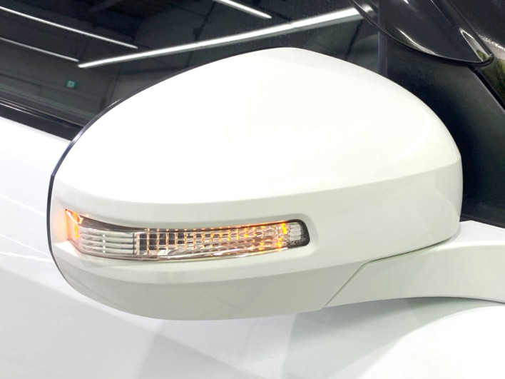 2012 Suzuki Swift Sport CBA-ZC32S (UW-69f1f7ef41762)[26]