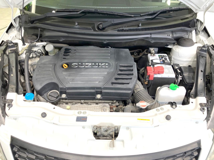 2012 Suzuki Swift Sport CBA-ZC32S (UW-69f1f7ef41762)[4]