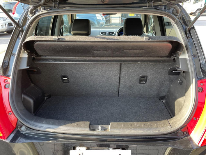 2015 Suzuki Swift DBA-ZC72S (UW-69f1f7ef55380)[24]