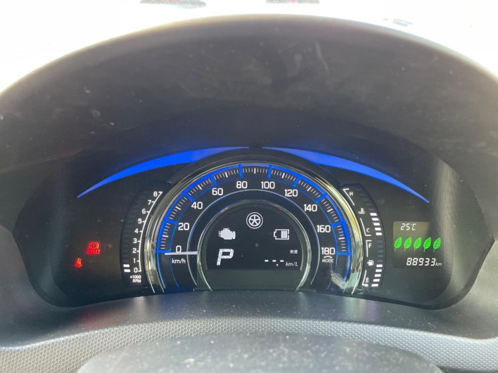 2015 Suzuki Swift DBA-ZC72S (UW-69f1f7ef55380)[2]