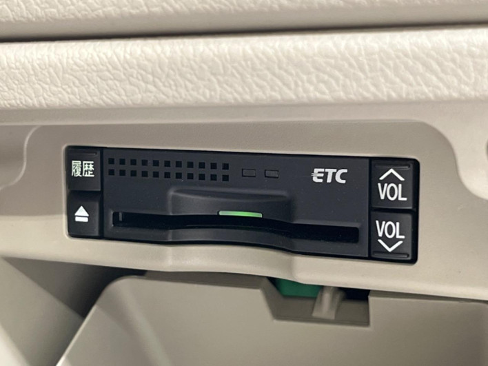 2009 Toyota Noah DBA-ZRR70G (UW-69f1f7f1b1fb0)[24]