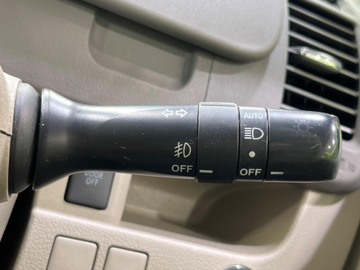 2009 Toyota Noah DBA-ZRR70G (UW-69f1f7f1b1fb0)[20]