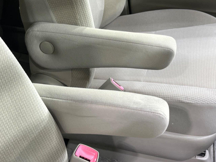 2009 Toyota Noah DBA-ZRR70G (UW-69f1f7f1b1fb0)[26]