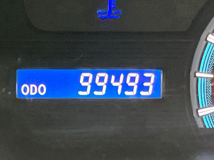 2013 Toyota Voxy DBA-ZRR70G (UW-69f1f7f1d3f47)[2]