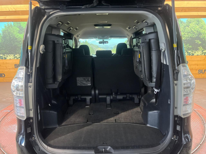 2013 Toyota Voxy DBA-ZRR70G (UW-69f1f7f1d3f47)[14]