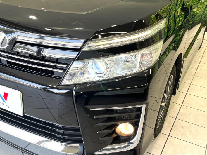 2015 Toyota Voxy DBA-ZRR80W (UW-69f1f7f20ec4d)[14]