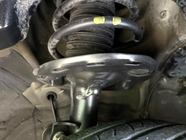 2015 Toyota Voxy DBA-ZRR80W (UW-69f1f7f20ec4d)[19]
