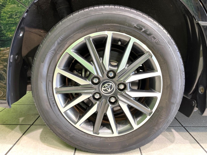 2015 Toyota Voxy DBA-ZRR80W (UW-69f1f7f20ec4d)[15]