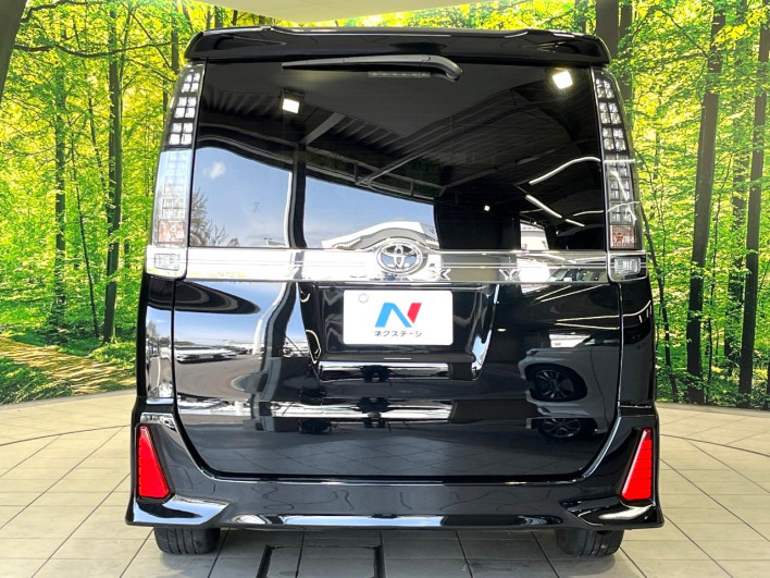 2015 Toyota Voxy DBA-ZRR80W (UW-69f1f7f20ec4d)[8]