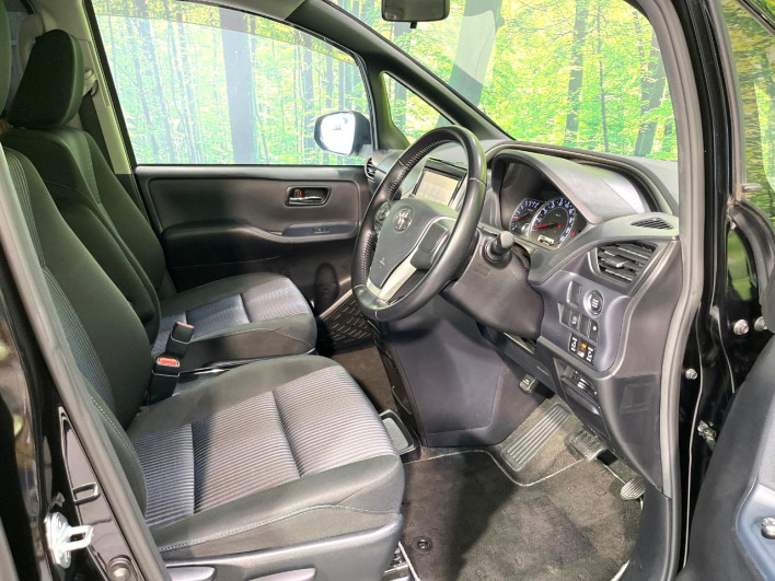2015 Toyota Voxy DBA-ZRR80W (UW-69f1f7f20ec4d)[29]