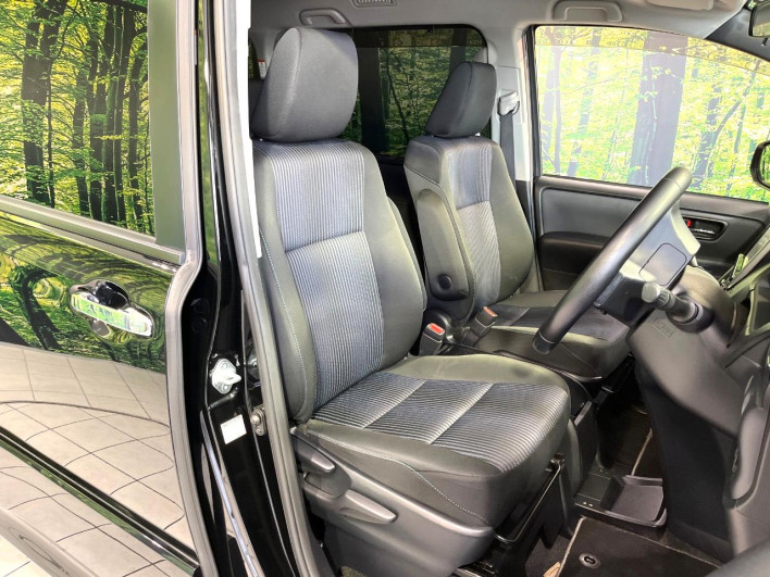 2015 Toyota Voxy DBA-ZRR80W (UW-69f1f7f20ec4d)[22]