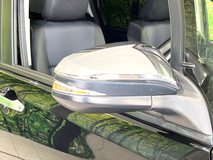 2015 Toyota Voxy DBA-ZRR80W (UW-69f1f7f20ec4d)[21]