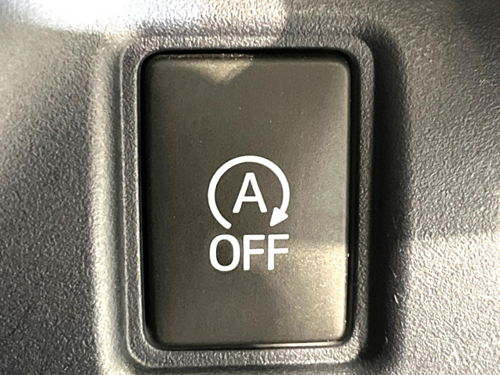 2017 Toyota Voxy DBA-ZRR80W (UW-69f1f7f251c2c)[11]