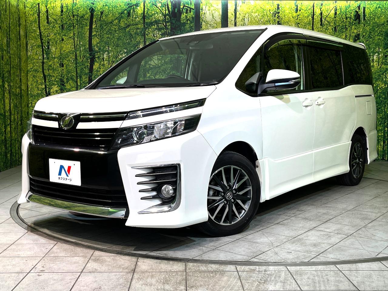 2017 Toyota Voxy DBA-ZRR80W