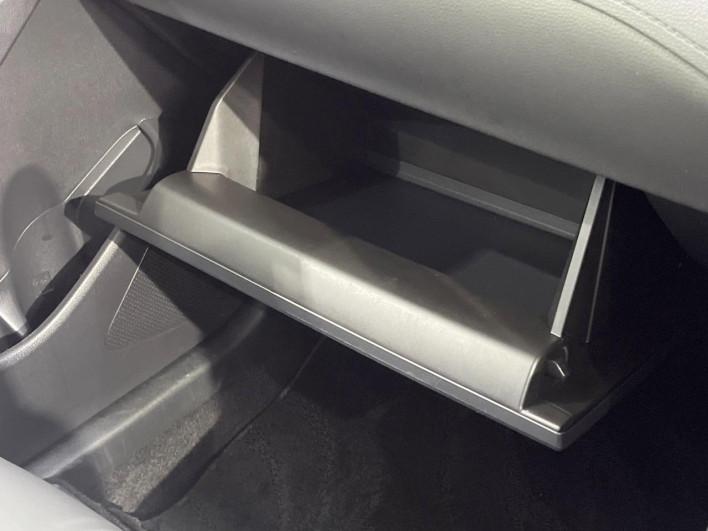 2023 Toyota Corolla Cross 6AA-ZVG11 (UW-69f1f7f837015)[6]