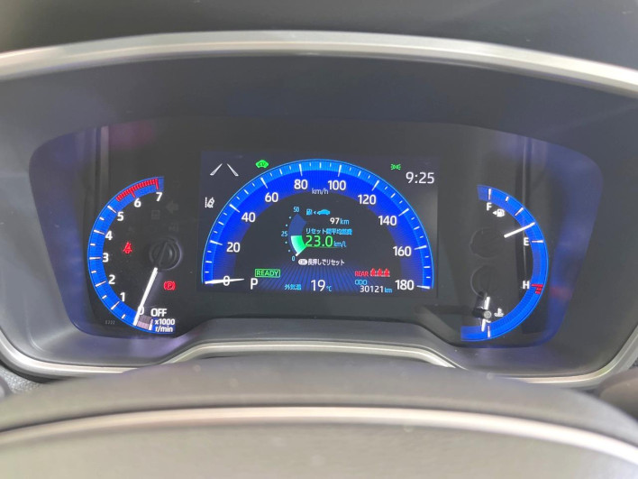 2023 Toyota Corolla Cross 6AA-ZVG11 (UW-69f1f7f85f3be)[23]