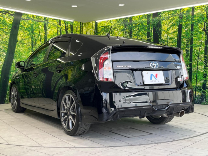 2015 Toyota Prius DAA-ZVW30 (UW-69f1f7fc53b9f)[9]
