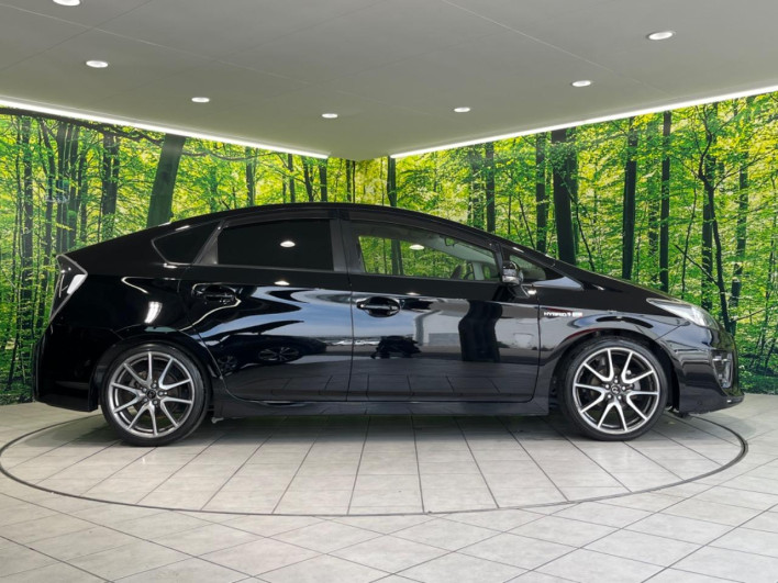 2015 Toyota Prius DAA-ZVW30 (UW-69f1f7fc53b9f)[6]