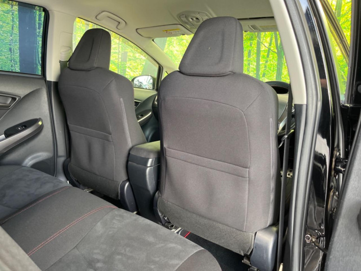 2015 Toyota Prius DAA-ZVW30 (UW-69f1f7fc53b9f)[21]