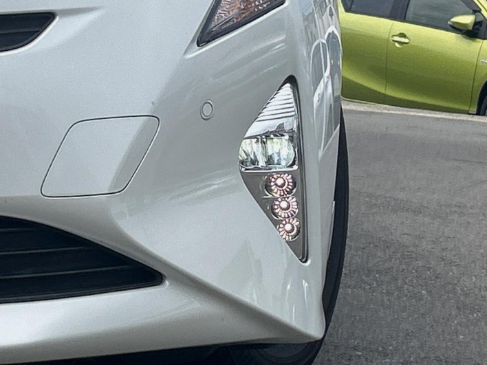 2016 Toyota Prius DAA-ZVW51 (UW-69f1f7fe81ec0)[8]