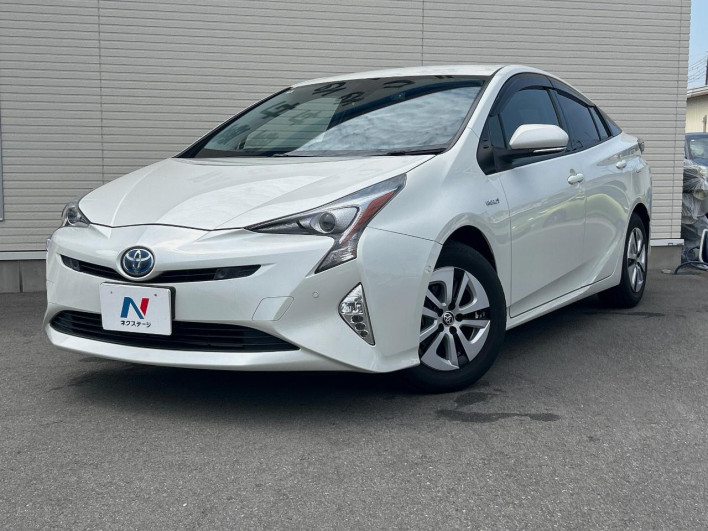 2016 Toyota Prius DAA-ZVW51 (UW-69f1f7fe81ec0)[0]