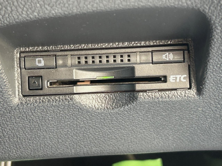 2016 Toyota Prius DAA-ZVW51 (UW-69f1f7fe81ec0)[26]