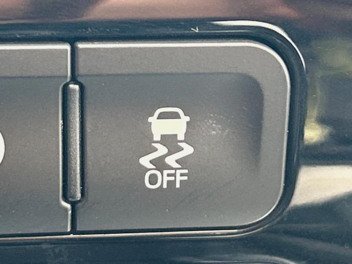 2016 Toyota Prius DAA-ZVW51 (UW-69f1f7fe81ec0)[22]