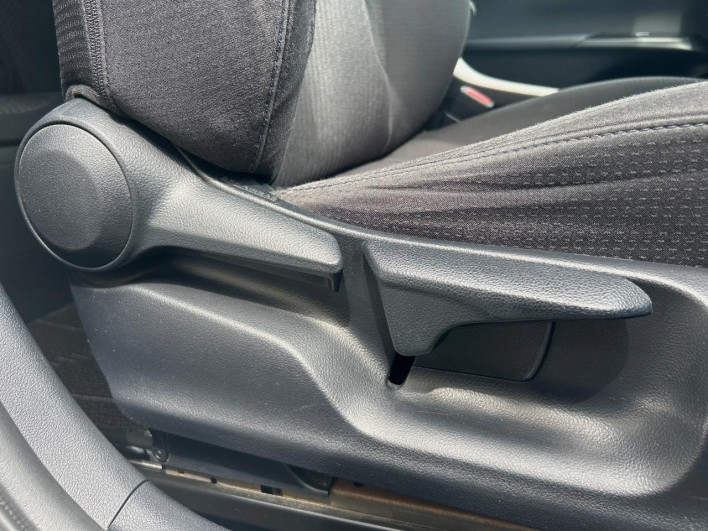 2016 Toyota Prius DAA-ZVW51 (UW-69f1f7fe81ec0)[21]