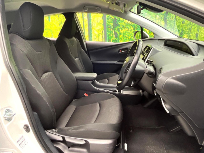 2021 Toyota Prius 6AA-ZVW51 (UW-69f1f7fec72d4)[26]