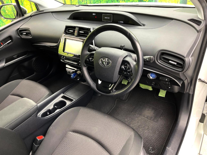 2021 Toyota Prius 6AA-ZVW51 (UW-69f1f7fec72d4)[25]