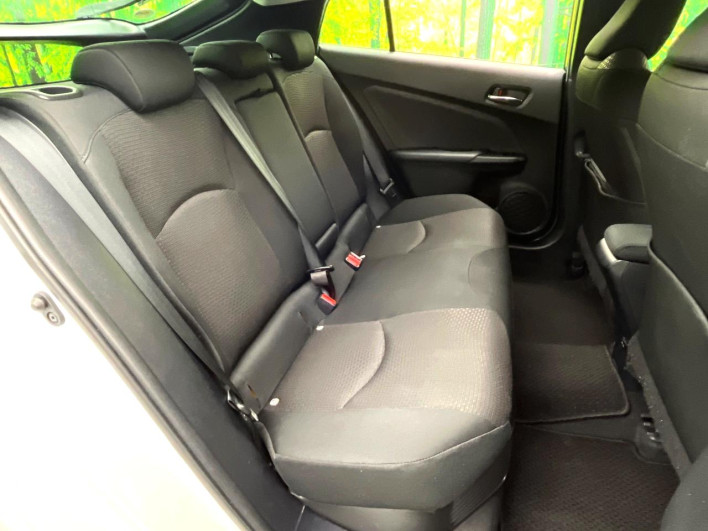 2021 Toyota Prius 6AA-ZVW51 (UW-69f1f7fec72d4)[24]