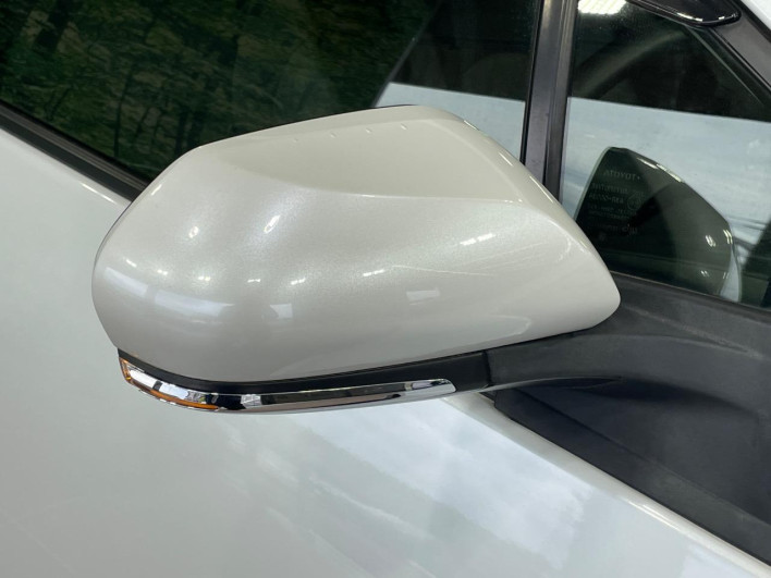 2022 Toyota Prius 6AA-ZVW51 (UW-69f1f800284a9)[22]