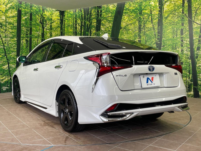 2022 Toyota Prius 6AA-ZVW51 (UW-69f1f800284a9)[14]