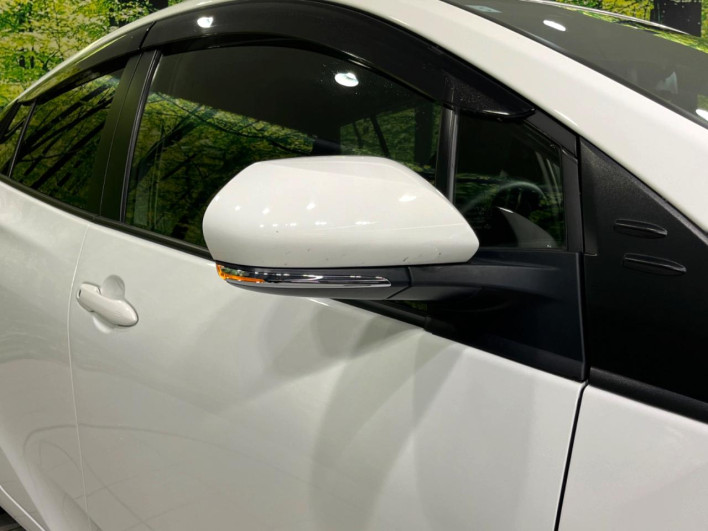 2021 Toyota Prius 6AA-ZVW55 (UW-69f1f800e446e)[16]