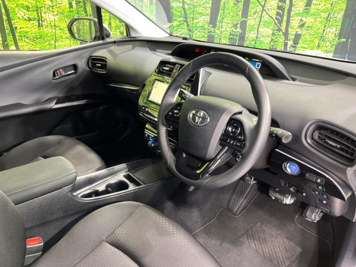 2021 Toyota Prius 6AA-ZVW55 (UW-69f1f800e446e)[26]